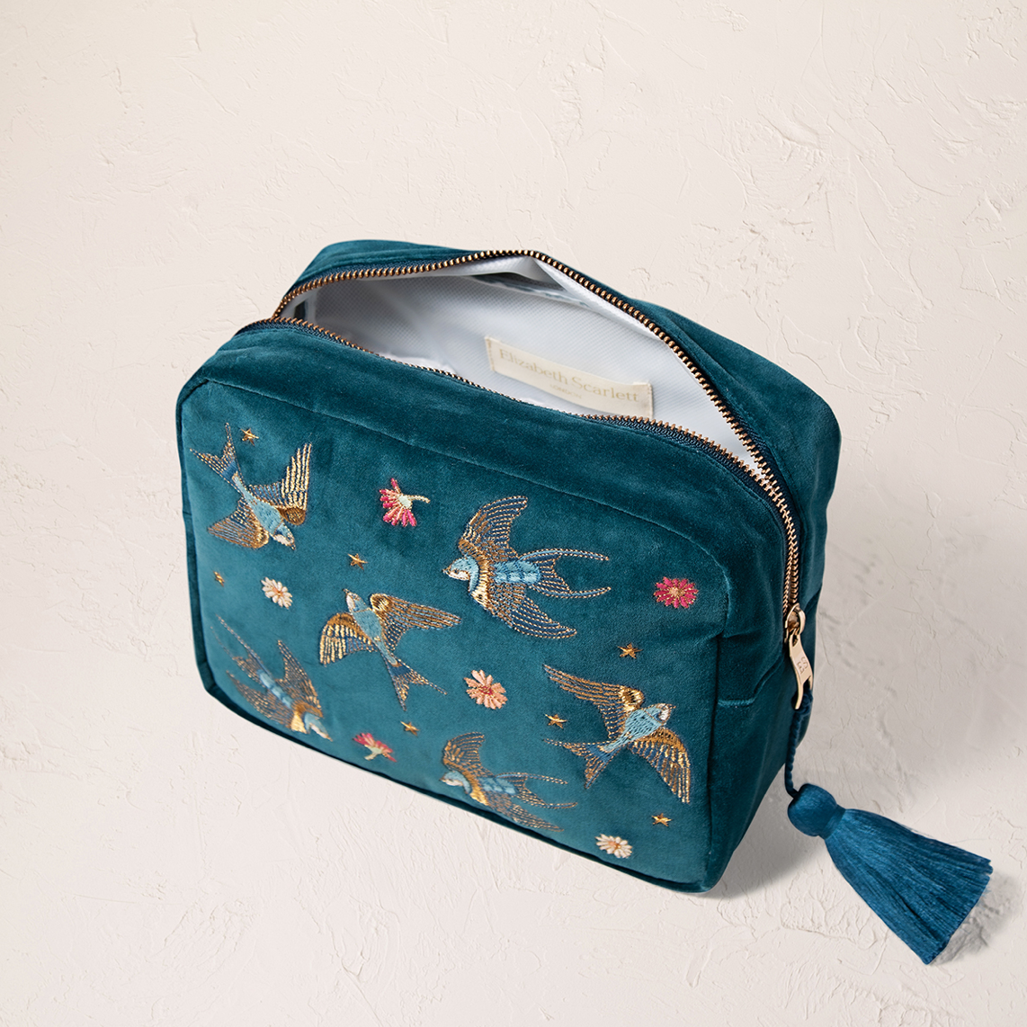 【Elizabeth Scarlett】Polar Bear エブリデイポーチ Polar Bear Everyday Pouch – Elizabeth Scarlett